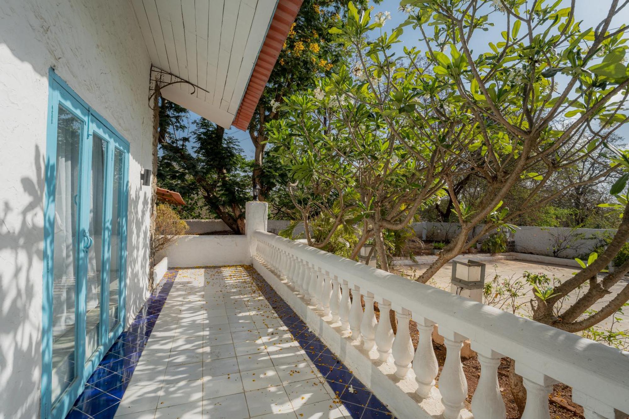Lohonostays Villa Santorini Alībāg Eksteriør billede